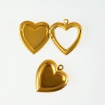 Медальоны в форме сердечка арт.SCB 25015023 матовое золото уп.2шт