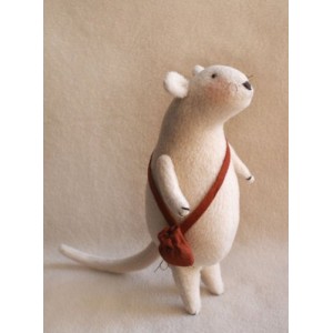 Набор для изготовления текстильной игрушки 22см Mouse Story арт.M001, Мышка флисовая, Ваниль