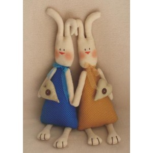 Набор для изготовления текстильной игрушки 34 см Rabbit''s Story Зайки арт.016 Ваниль