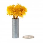 Желтые цветы в белой вазе арт.AM0101083